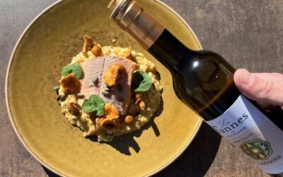 Truite ardéchoise confite, accompagnée d’un risotto automnal: girolles, butternut, et noix.